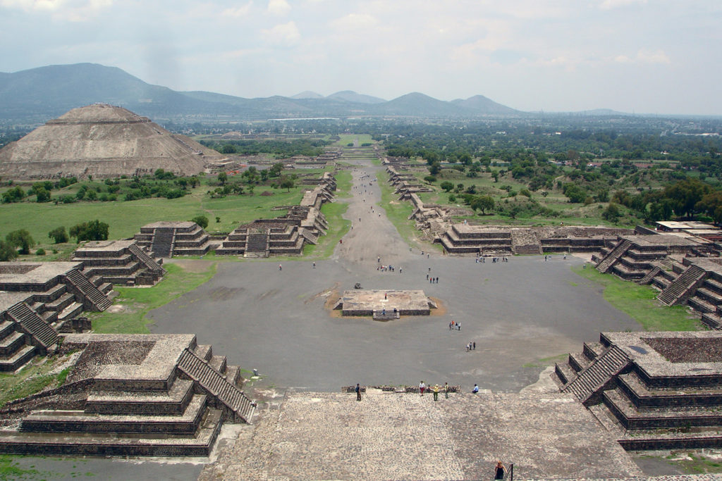 Euphoric Threads' Euphoric Escapades in Mexico City. Teotihuacan Pyramids