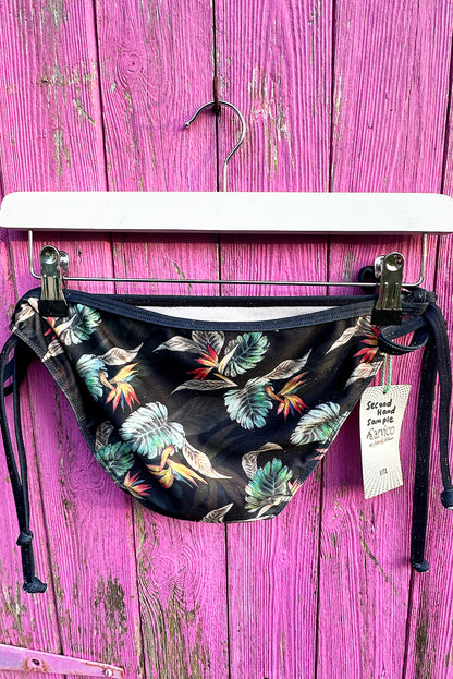 Reversible Tie Side Bikini Bottoms in Bird of Paradise - Small sample